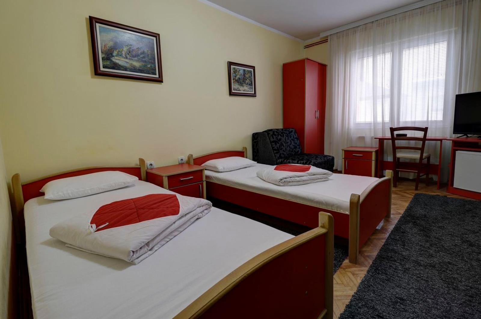 Hotel Perla Ldm Leskovac Экстерьер фото